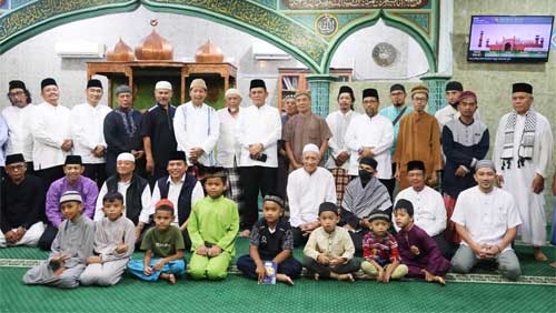 Gubernur Kepri Berkunjung ke Masjid Tempat Belajar Ngaji di Masa Kecil 1 Gubernur Kepulauan Riau, H. Ansar Ahmad Safari Ramadhan di Masjid Al-Ikhlas KM 3,5 Tanjungpinang