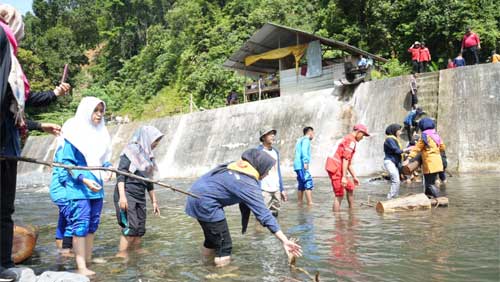 BPBD Sumbar Gelar Aksi Bersih Sungai di Bendungan Batang Kuranji 1 BPBD Sumbar Gelar Aksi Bersih Sungai di Bendungan Batang Kuranji
