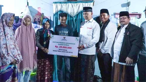 Gubernur Sumbar Berikan Bantuan Darurat untuk Korban Kebakaran Rumah Gadang di Kabupaten Solok