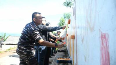Danlanal Banten Gandeng Generasi Muda Bangun Kampung Tematik Bukit Berwarna