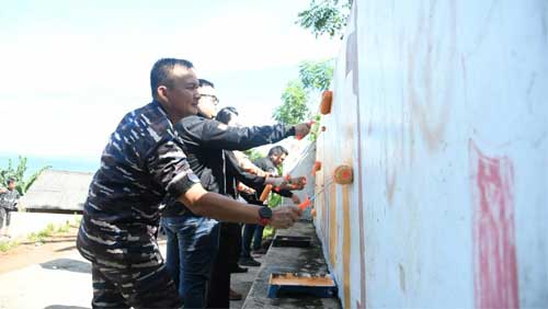 Danlanal Banten Gandeng Generasi Muda Bangun Bukit Berwarna di Gerbang Barat Pulau Jawa