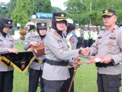 Kapolres Payakumbuh Berikan Reward kepada 12 Personel Berprestasi