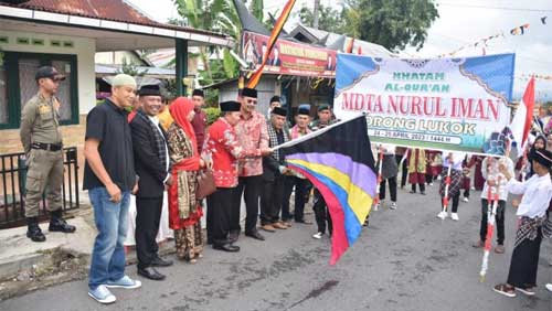Peserta Terbaik Khatam Alquran MDTA Nurul Iman Lungkok Dapat Hadiahn dari Bupati Agam 1 Khatam Alquran MDTA Nurul Iman Lungkok