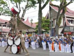 Walikota Bukittinggi Lepas Kirab Marching Band Ipdn Sumbar