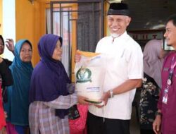 Ratusan Ribu Warga Sumbar Mulai Terima Bantuan Pangan Nasional