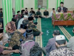 Gubernur Sumbar, Mahyeldi saat Safari Ramadan di Masjid Nurul Iman Koto Tinggi