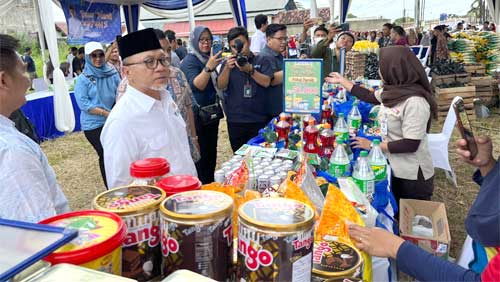 Mendag Zulkifli Hasan Tinjau Pasar Murah Di Lampung