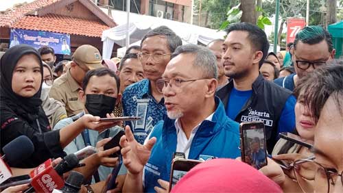 Mendag Zulkifli Hasan berikan keterangan kepada wartawan