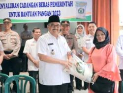 Pemkab Pasaman Salurkan Bantuan Pangan kepada 29.280 Penerima