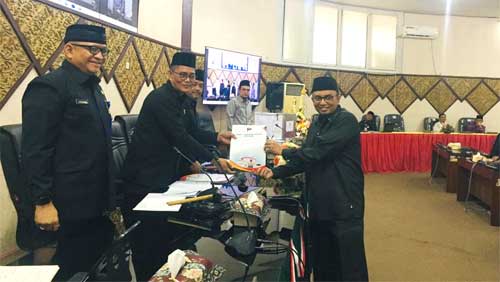 Rapat Paripurna Penyampaian Pendapat Akhir Fraksi-Fraksi DPRD Kota Padang terhadap LKPJ Walikota TA 2022