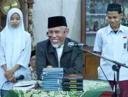 Sampaikan Tausiyah Di Pesantren Ramadan Kota Padang, Ini Pesan Gubernur Mahyeldi