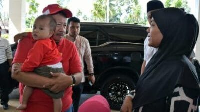 Diculik Tetangga, Bupati Agam Lepas Kepulangan Bayi ke Deli Serdang