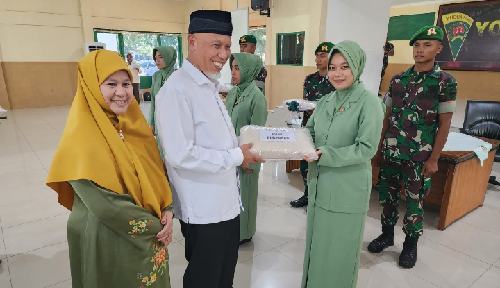 Gubernur Sumbar Berikan Bantuan ke Keluarga Prajurit Satgas Pamtas Papua Asal Yonif 133/Yudha Sakti 1 Screenshot 2023 04 20 23 01 13 66 resize 73