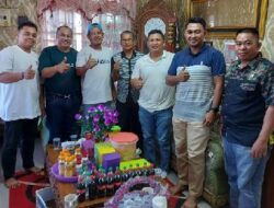 Rayakan Lebaran di Tarakan, Senator Fernando Sinaga Silaturahmi Bersama Pendukung