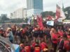 Buruh Unjuk Rasa Damai