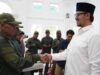 Walikota Bukittinggi Serahkan Honorarium Satlinmas