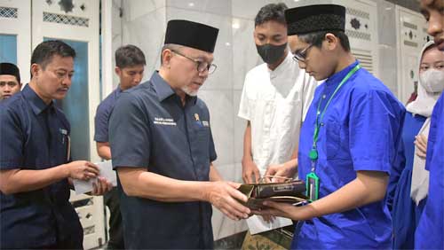 Mendag Zulkifli Hasan Beri Santunan 200 Anak Yatim Piatu