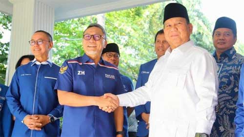 Zulkifli Hasan Sambangi Kediaman Rumah Prabowo Subianto