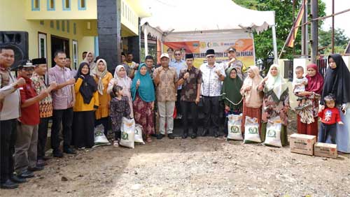 Pemkab Solsel Salurkan Bantuan Pangan di Sungai Kunyit dan Sungai Kunyit Barat 1 Pemkab Solsel Salurkan Bantuan Pangan di Sungai Kunyit dan Sungai Kunyit Barat