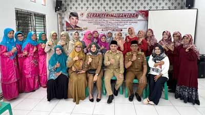 Ketua DPRD Bukittinggi Bantu Sarpras Poskeskel dan Posyandu Aur Kuning