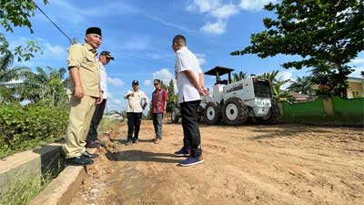 Dinas PUPR Muba Perbaiki Jalan Rusak di Keluang