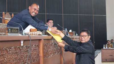 Fraksi DPRD Dharmasraya Sampaikan Pandangan Umum tentang Ranperda Pertanggungjawaban Pelaksanaan APBD 2022 1 Fraksi DPRD Dharmasraya Sampaikan Pandangan Umum tentang Ranperda Pertanggungjawaban Pelaksanaan APBD 2022