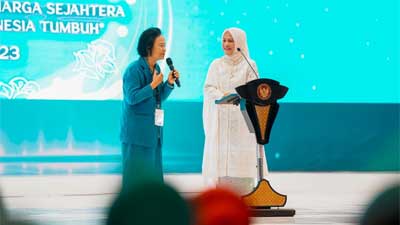 Kader PKK curhat kepada Ibu Negara Iriana