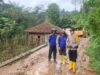 Kapolres Subang Tinjau Lokasi Banjir Dan Longsor Di Desa Mayang