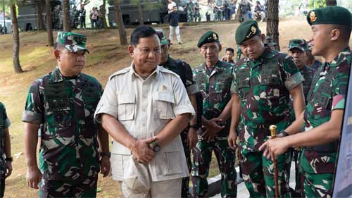 Menhan Tinjau Kesiapan Operasi Yonif 330