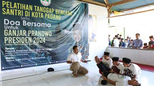 Relawan Ganjar Gelar Pelatihan Tanggap Bencana untuk Ratusan Santri di Padang