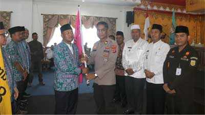 Pemkab Lepas 317 Jemaah Calon Haji Pasbar