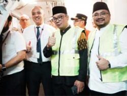 Perdana, Menag Lepas Penerbangan Haji dari Bandara Kertajati