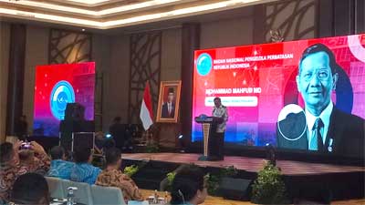 Mahfud MD berikan sambutan Rapat Koordinasi Pengendalian (Rakordal) Pengelolaan Perbatasan Negara Tahun 2023