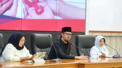 Pemko Bukittinggi Gelar Rapat Koordinasi Penanggulangan HIV AIDS 1 Pemko Bukittinggi Gelar Rapat Koordinasi Penanggulangan HIV AIDS