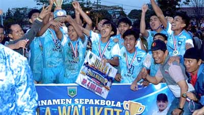 Kesebelasan Sman 1 Juara Piala Wali Kota Padang Panjang
