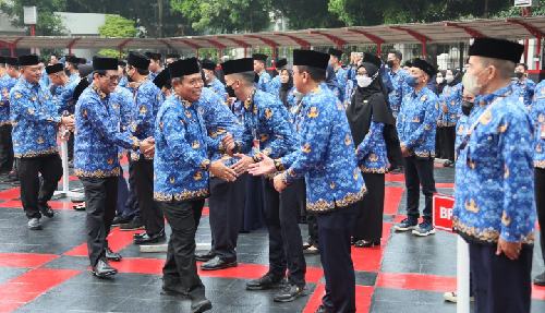 Sekjen Suhajar Diantoro Pimpin Peringatan Hardiknas di Kemendagri 1 Screenshot 2023 05 02 12 09 04 04 resize 49