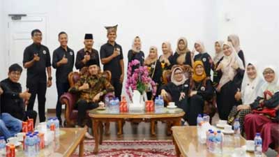 Walikota Bukittinggi Dukung Sanggar Sofyani Kembali Berkiprah di Perancis 1 Walikota Bukittinggi Dukung Sanggar Sofyani Kembali Berkiprah di Perancis