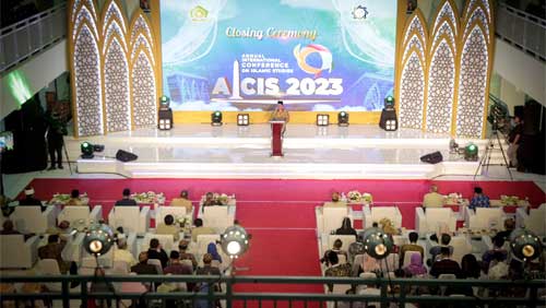 Tutup AICIS, Wamenag: Agama Harus Jadi Problem Solver 1 Wamenag menutup Annual International Conference on Islamic Studies (AICIS) ke-22 di UIN Sunan Ampel Surabaya