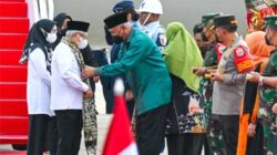 Gubernur Sumatera Barat, Mahyeldi sambut kedatangan Wapres Ma'ruf Amin dan rombongan di Padang