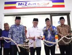 Mendag Zulkifli Hasan Resmikan Mizan Mart di Lamongan