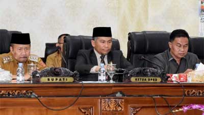 Bupati Agam Sampaikan Nota Pengantar Ranperda LKPj APBD TA 2022