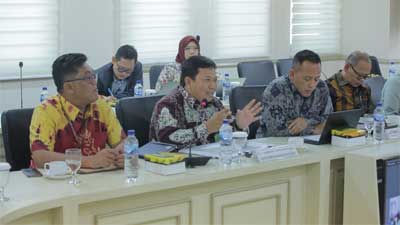 BAP DPD RI Jembatani Aduan Masyarakat dengan Kementerian LHK dan PTPN V 1 BAP DPD RI Jembatani Aduan Masyarakat dengan Kementerian LHK dan PTPN V