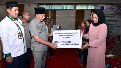 Baznas Sawahlunto Salurkan Program Reguler Tahap 3 untuk 492 Mustahiq