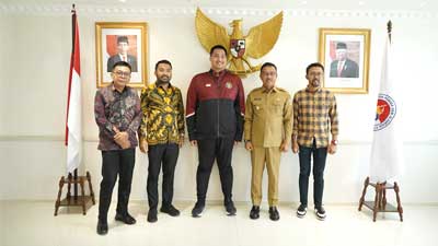 Bupati Solsel Temui Menpora