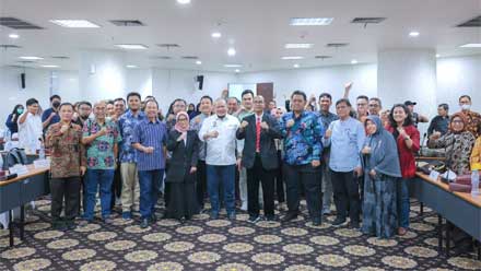 Focus Group Discussion (FGD) dengan tema Perlunya Peserta Pemilu Perseorangan di DPR RI