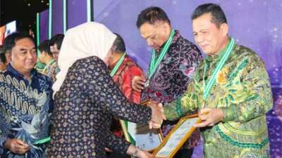 Gubernur Kepri Terima Penghargaan Pembina K3 Terbaik dari Menaker