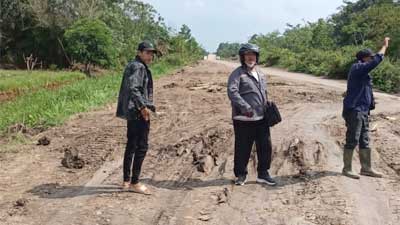 8 Jalan Antar Desa di Kecamatan Lalan Dibangun pada 2024, Simak Detailnya 1 Kondisi jalan antar desa di Kecamatan Lalan, Kabupaten Musi Banyuasin, Sumatera Selatan