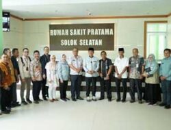 Bupati Solok Selatan, H. Khairunas di RSUD Batang Sangir