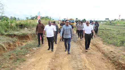 Wamendagri bersama Komisi II DPR Tinjau Lahan Lokasi Calon Pusat Pemerintahan Papua Tengah