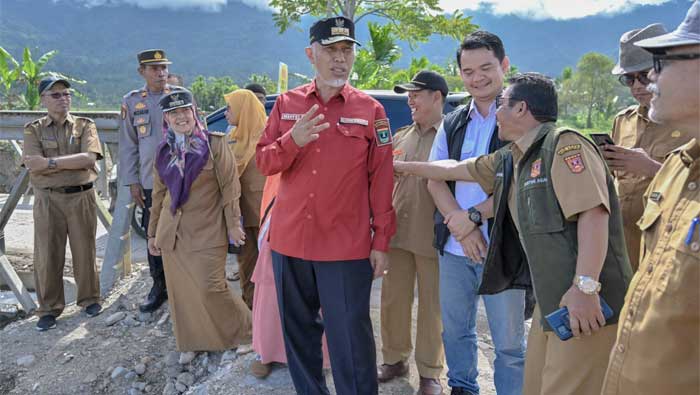 Mahyeldi Tinjau Pembangunan Jembatan Kurambik di Maninjau